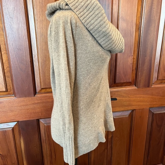 Cullen Womens Tan Cashmere wool Blend Cowl Neck Sweater Size Medium - Picture 3 of 8